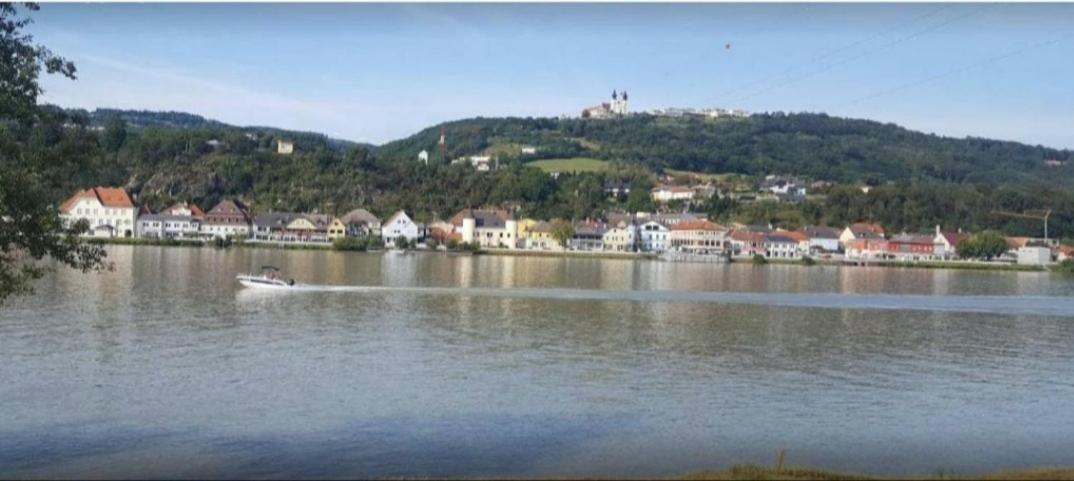 Apartment An Der Donau Krumnussbaum Eksteriør billede